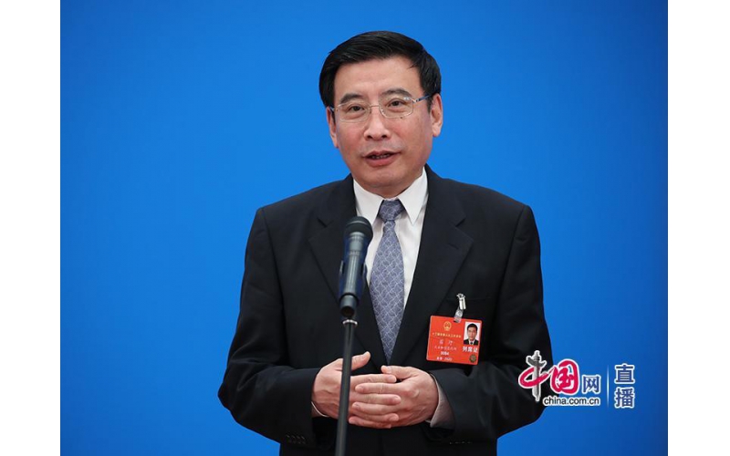 工信部部長(zhǎng)苗圩：推動(dòng)政策盡快落地 幫助中小企業(yè)渡過難關(guān)