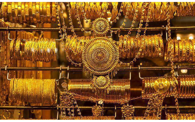 多地典當(dāng)“金包銀”首飾騙取14萬余元，收獲一副“銀手銬”