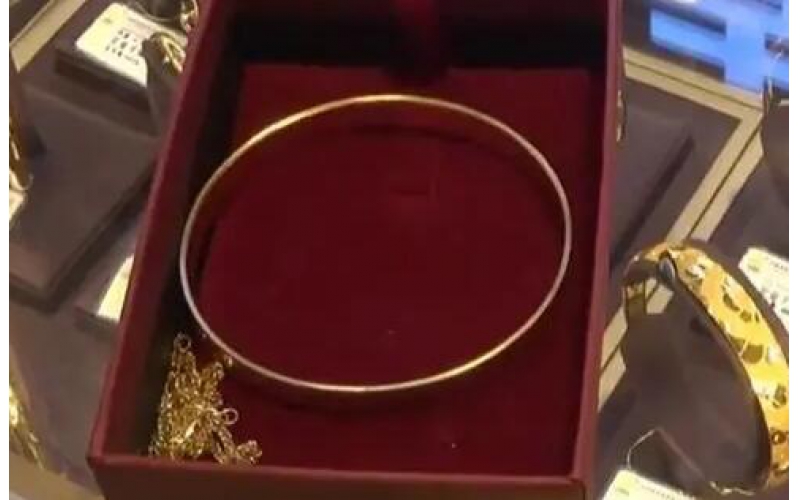 男子用金包銀手鐲詐騙多家典當行 檢察官：利用典當漏洞得手